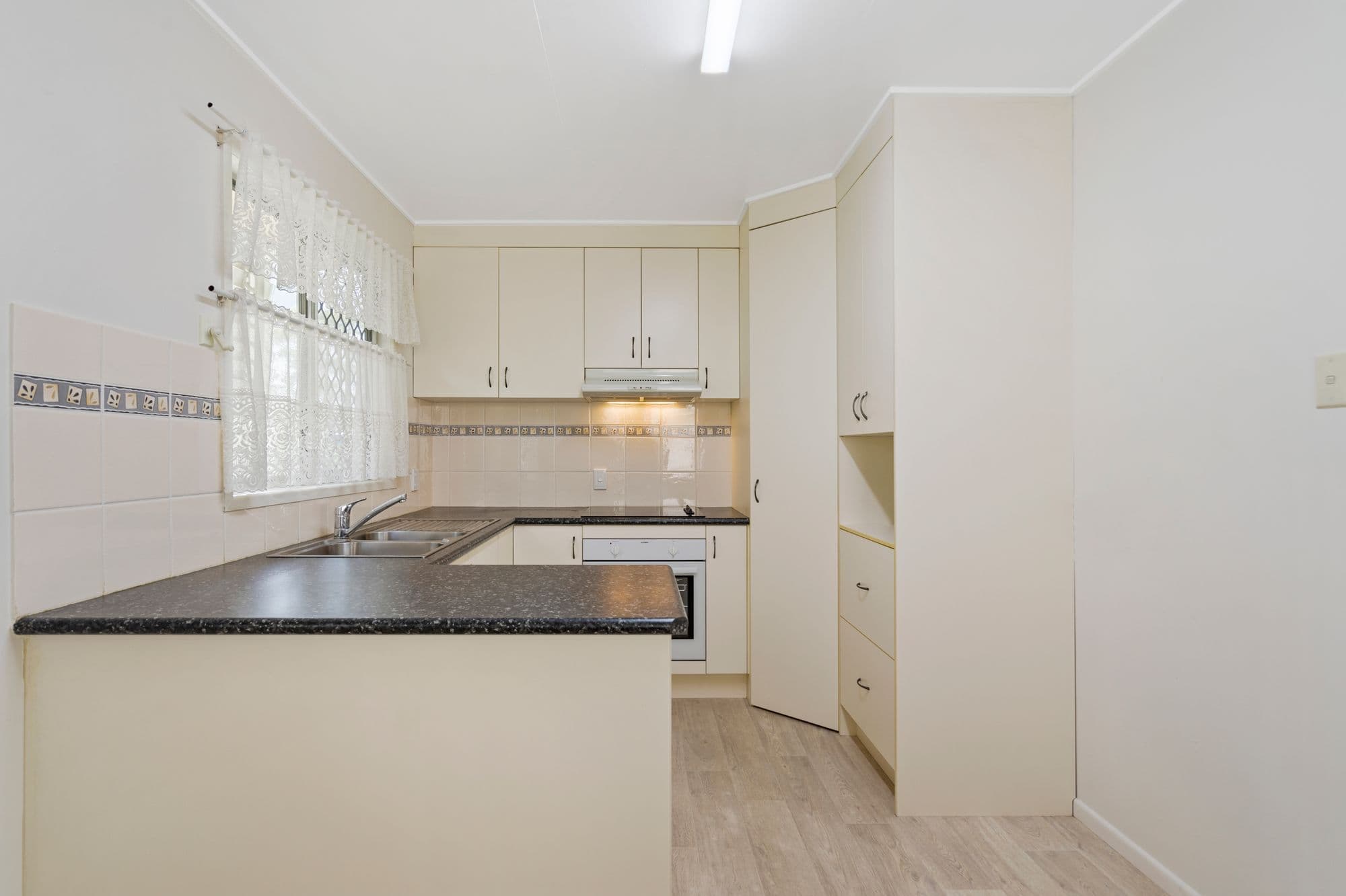 32 Naomai Street, Bundamba QLD 4304, Bundamba - Thumbnail 4