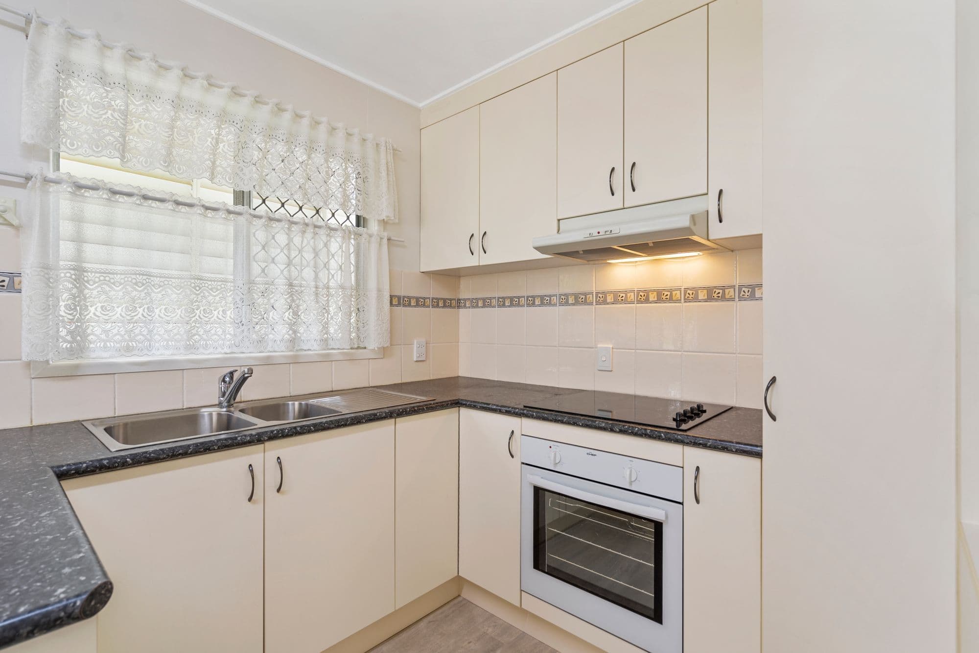 32 Naomai Street, Bundamba QLD 4304, Bundamba - Thumbnail 5