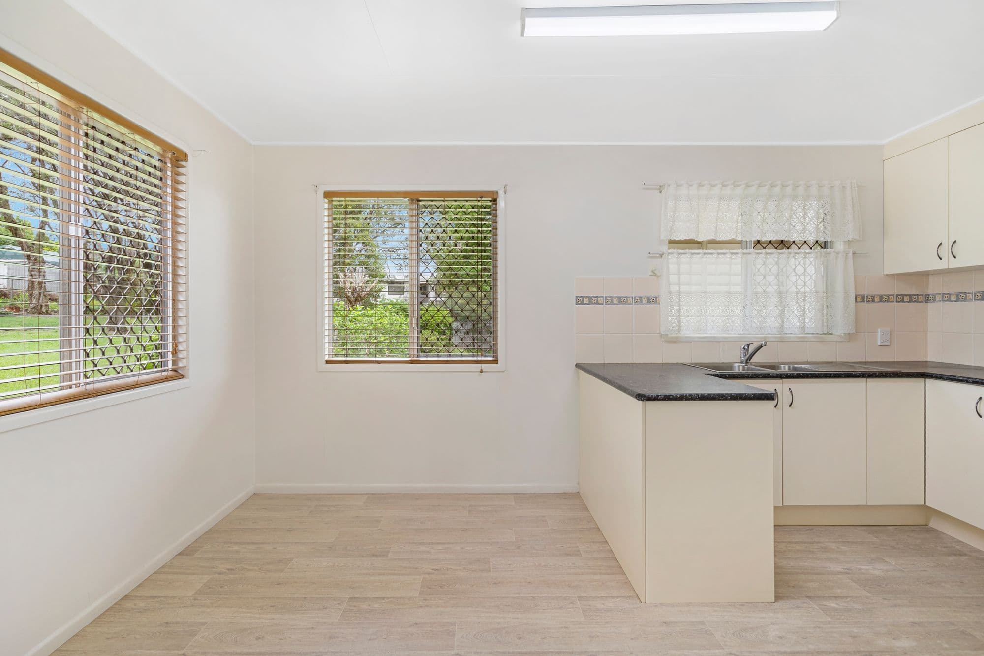 32 Naomai Street, Bundamba QLD 4304, Bundamba - Thumbnail 6