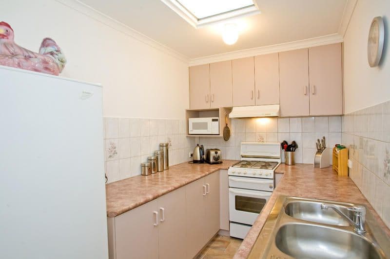 16 Worden Court, WHITTINGTON VIC 3219, Whittington - Thumbnail 6