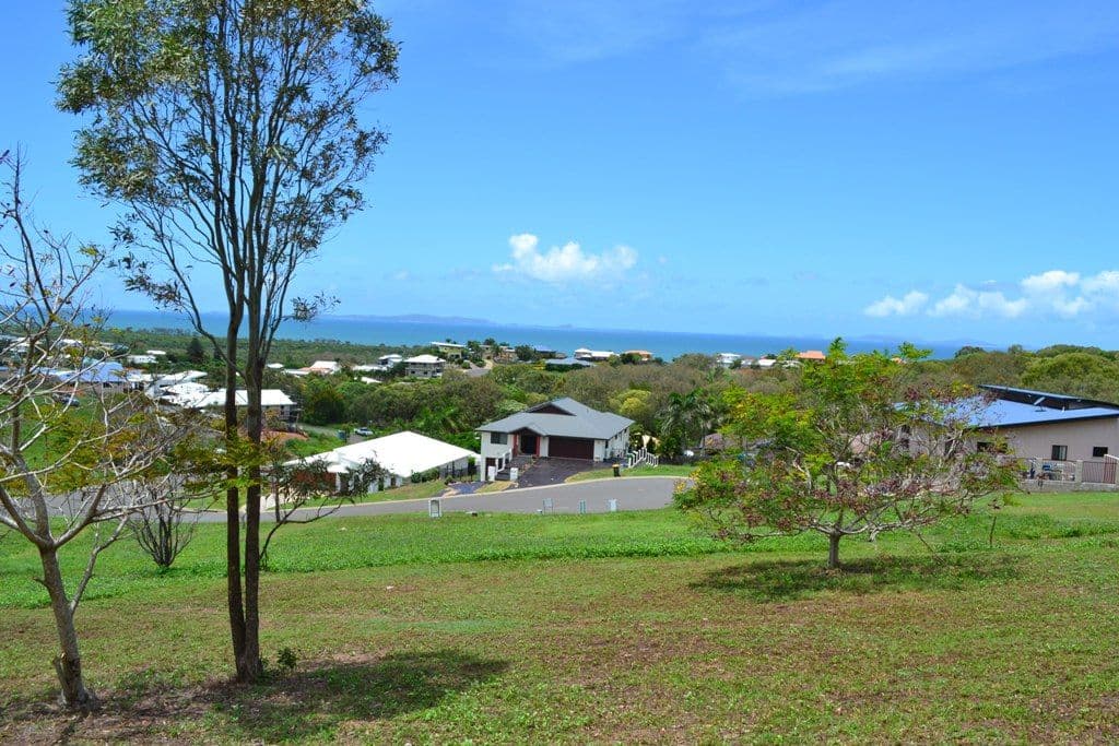 5 Fraser Crescent, PACIFIC HEIGHTS QLD 4703, Pacific Heights - Image 1