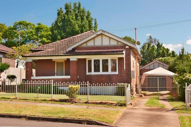 6 Cotswold Street, WESTMEAD NSW 2145, Westmead - Image 1