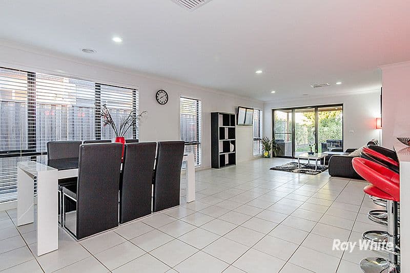 42 Silverwattle Drive, Lyndhurst VIC 3975, Lyndhurst - Thumbnail 2