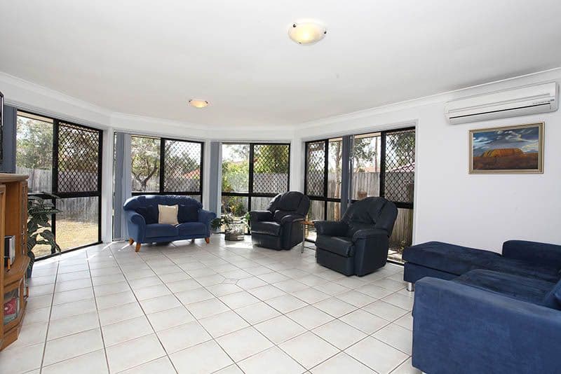64 Oxford Parade, FOREST LAKE QLD 4078, Forest Lake - Thumbnail 2