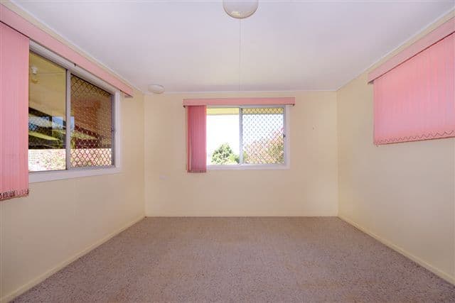18 Diosma Street, CENTENARY HEIGHTS QLD 4350, Centenary Heights - Thumbnail 4