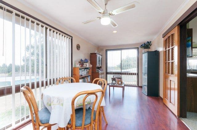 98 Arrowsmith Street, BEVERIDGE VIC 3753, Beveridge - Thumbnail 3