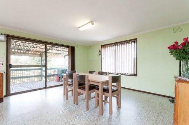 98 Arrowsmith Street, BEVERIDGE VIC 3753, Beveridge - Thumbnail 5
