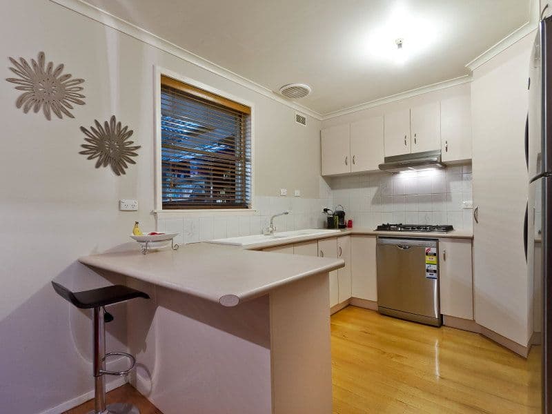 28 Honeysuckle Street, FRANKSTON NORTH VIC 3200, Frankston North - Thumbnail 2