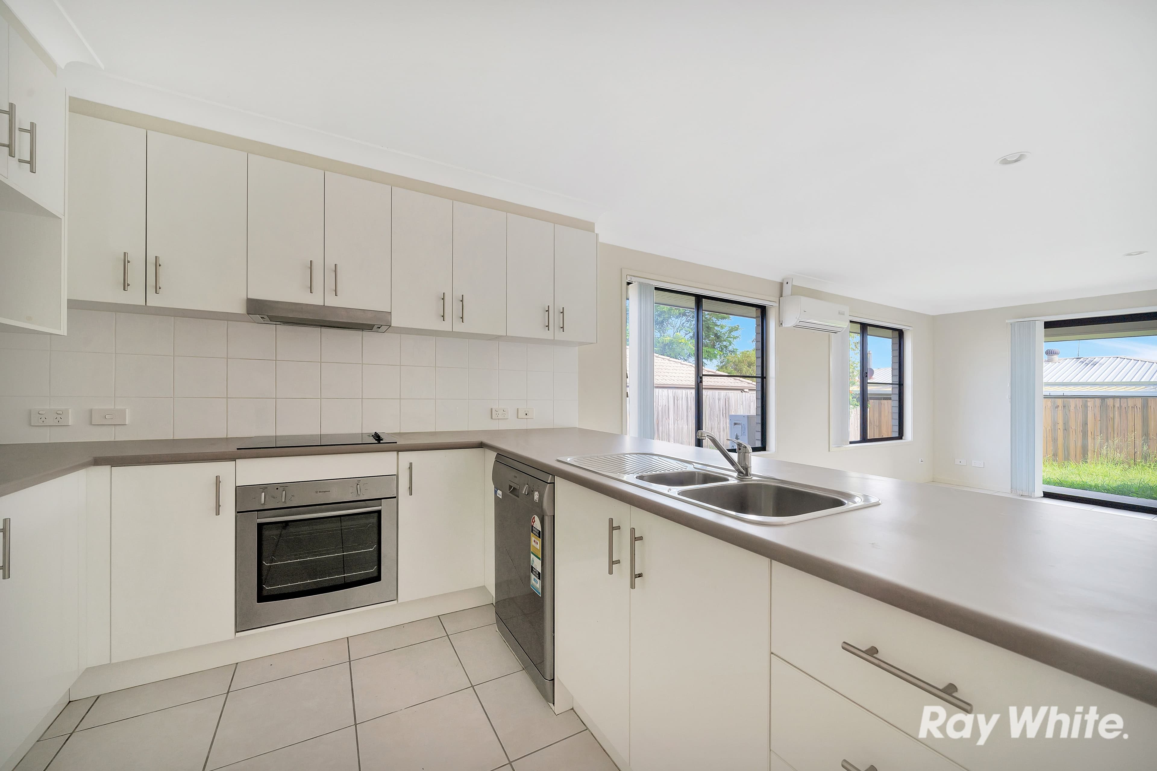 11 Prestige Drive, Marsden QLD 4132, Marsden - Thumbnail 3