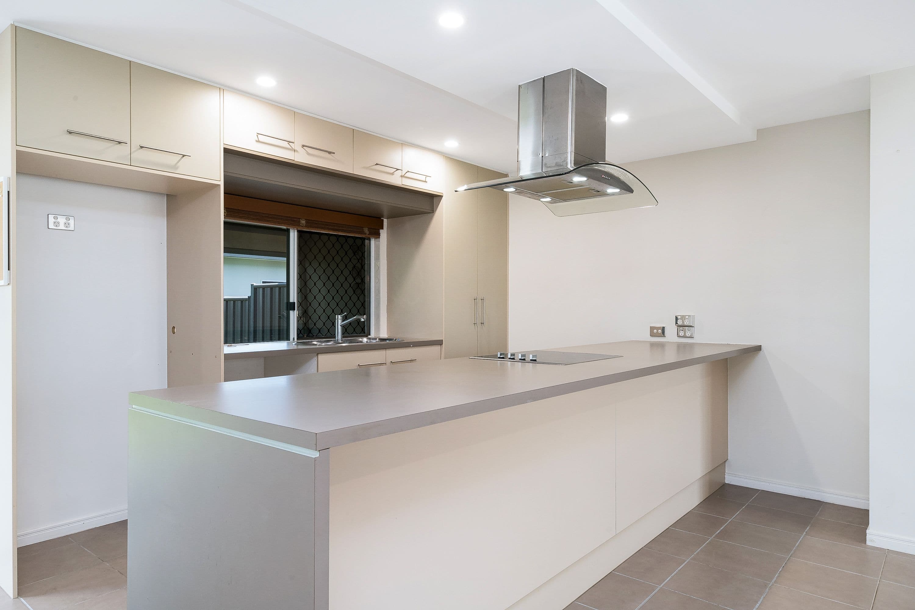 1 Burnda Street, Kirwan QLD 4817, Kirwan - Thumbnail 3