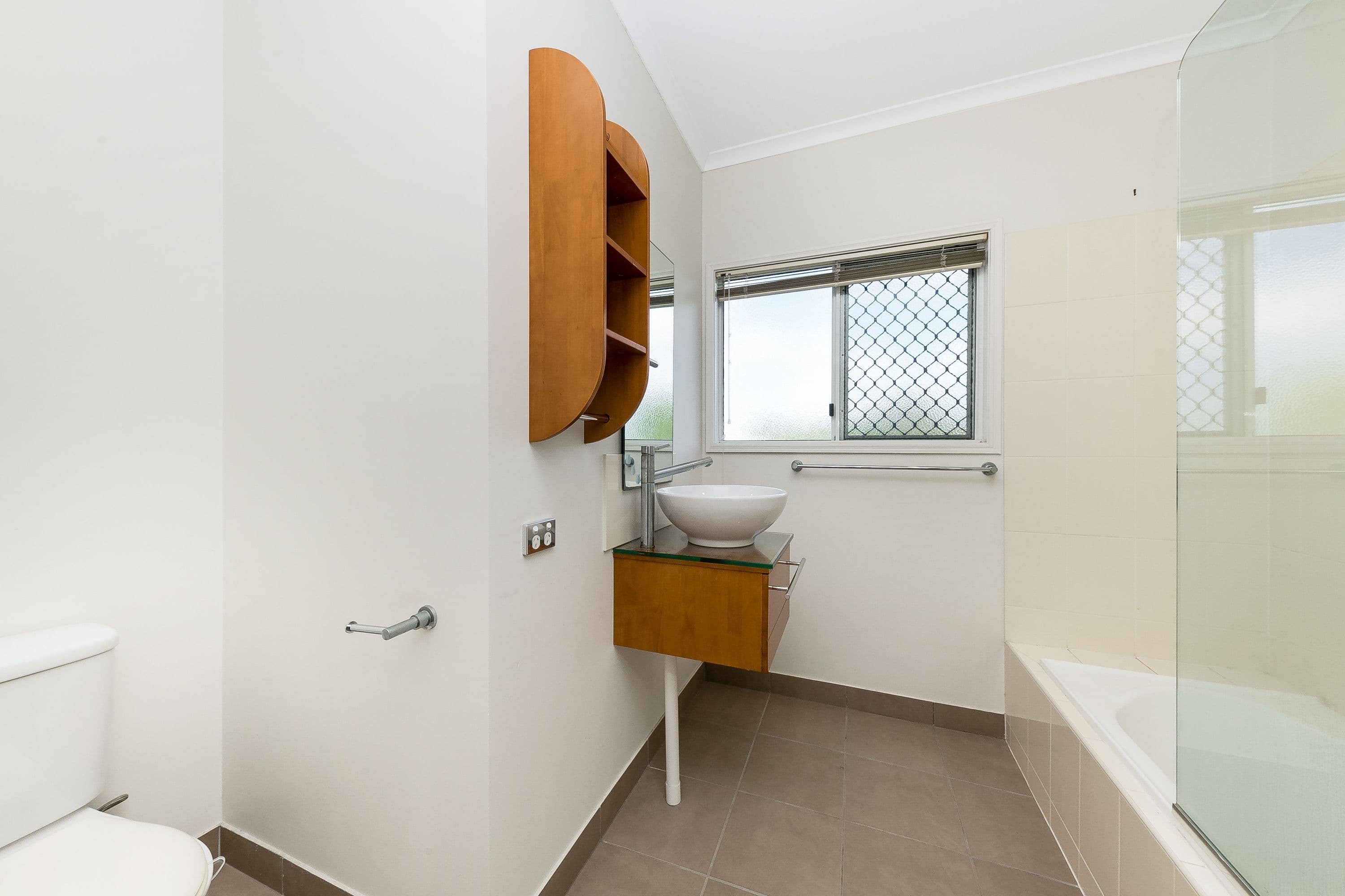 1 Burnda Street, Kirwan QLD 4817, Kirwan - Thumbnail 4