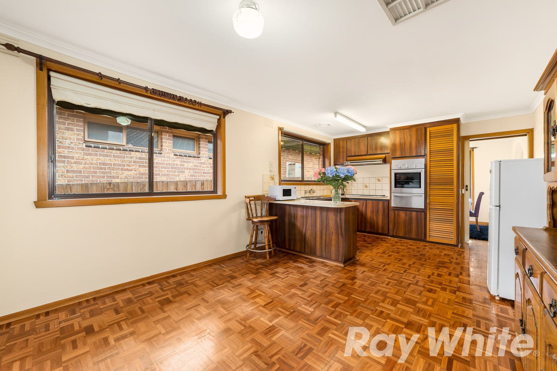 11 Strickland Avenue, Mill Park VIC 3082, Mill Park - Thumbnail 4