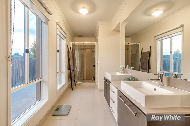 14 Grebe Way, Williams Landing VIC 3027, Williams Landing - Thumbnail 5