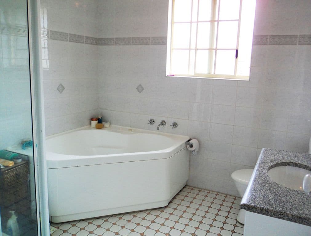 7 Wiseman Avenue, WOLLONGONG NSW 2500, Wollongong - Thumbnail 8