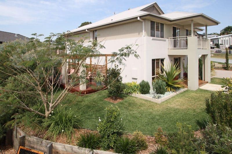 8 Cerbaia Close, BRIDGEMAN DOWNS QLD 4035, Bridgeman Downs - Thumbnail 2