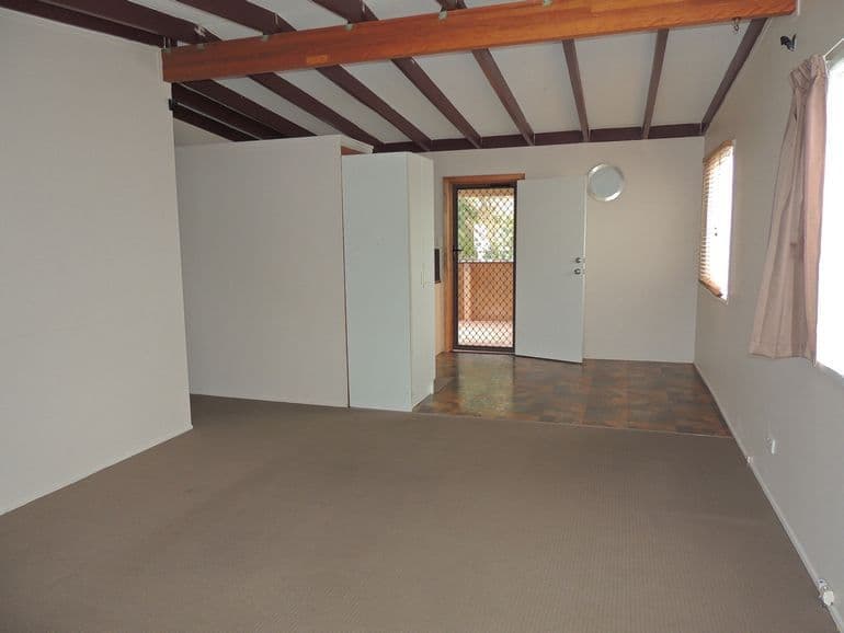 8 Hansen Drive, LAWNTON QLD 4501, Lawnton - Thumbnail 3