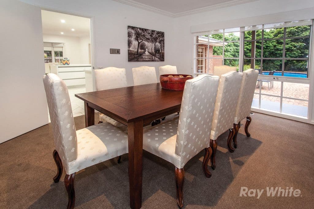 7 Tintern Rise, Glen Waverley VIC 3150, Glen Waverley - Thumbnail 3