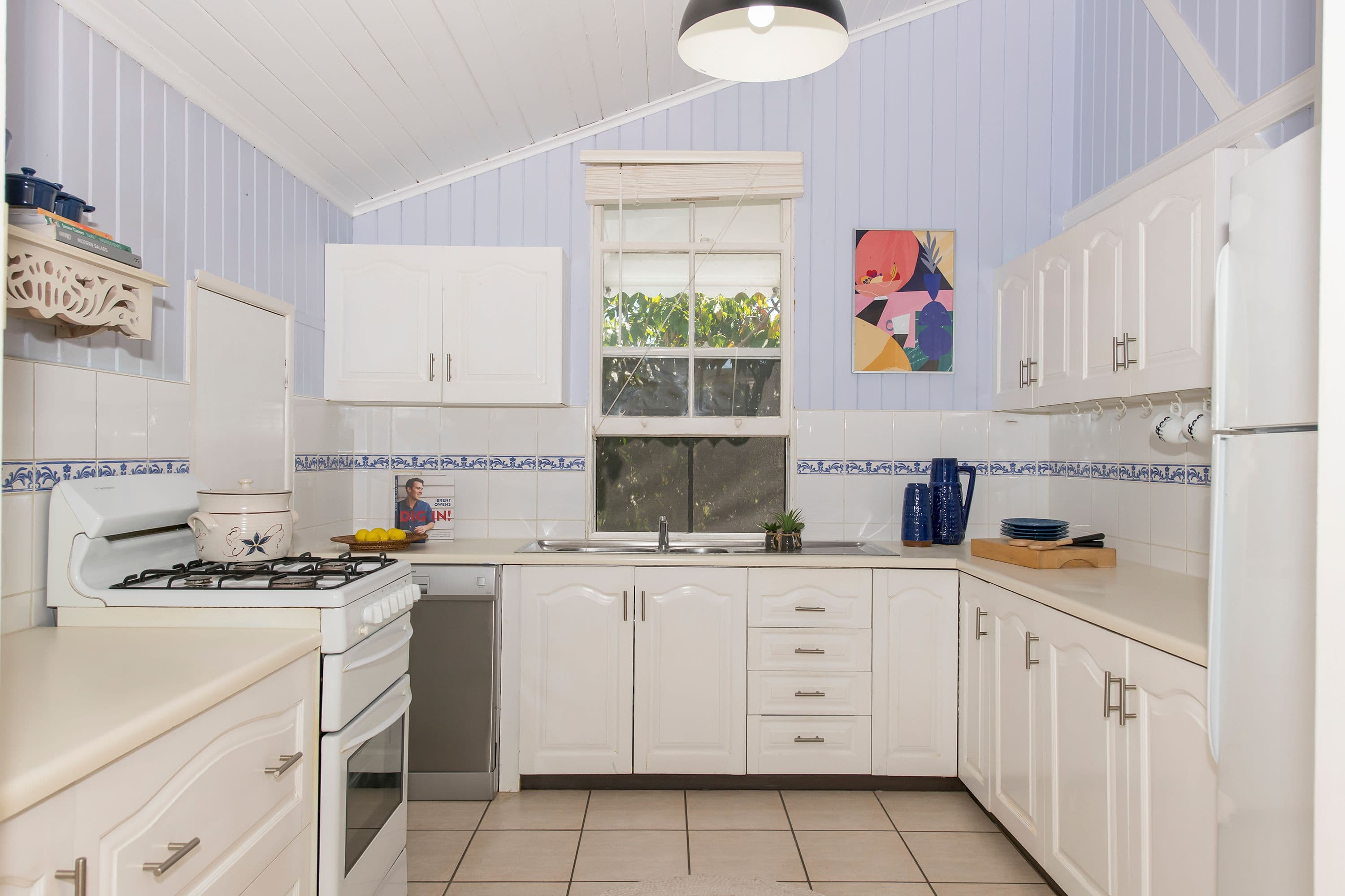 42 Stagpole Street, West End QLD 4810, West End - Thumbnail 6
