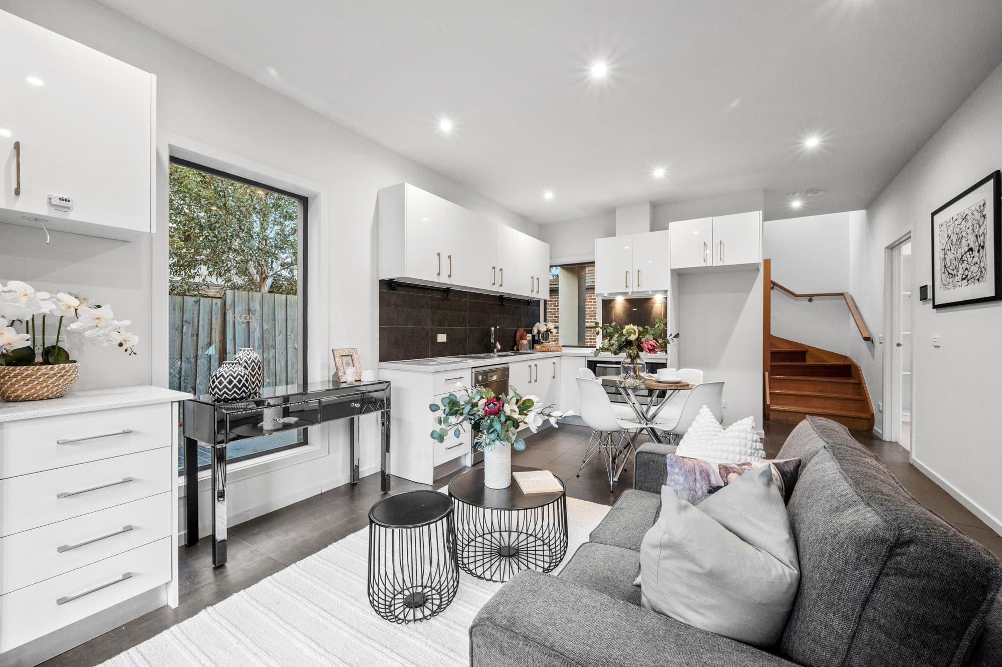 33 Prince Charles Street, Clayton VIC 3168, Clayton - Thumbnail 3