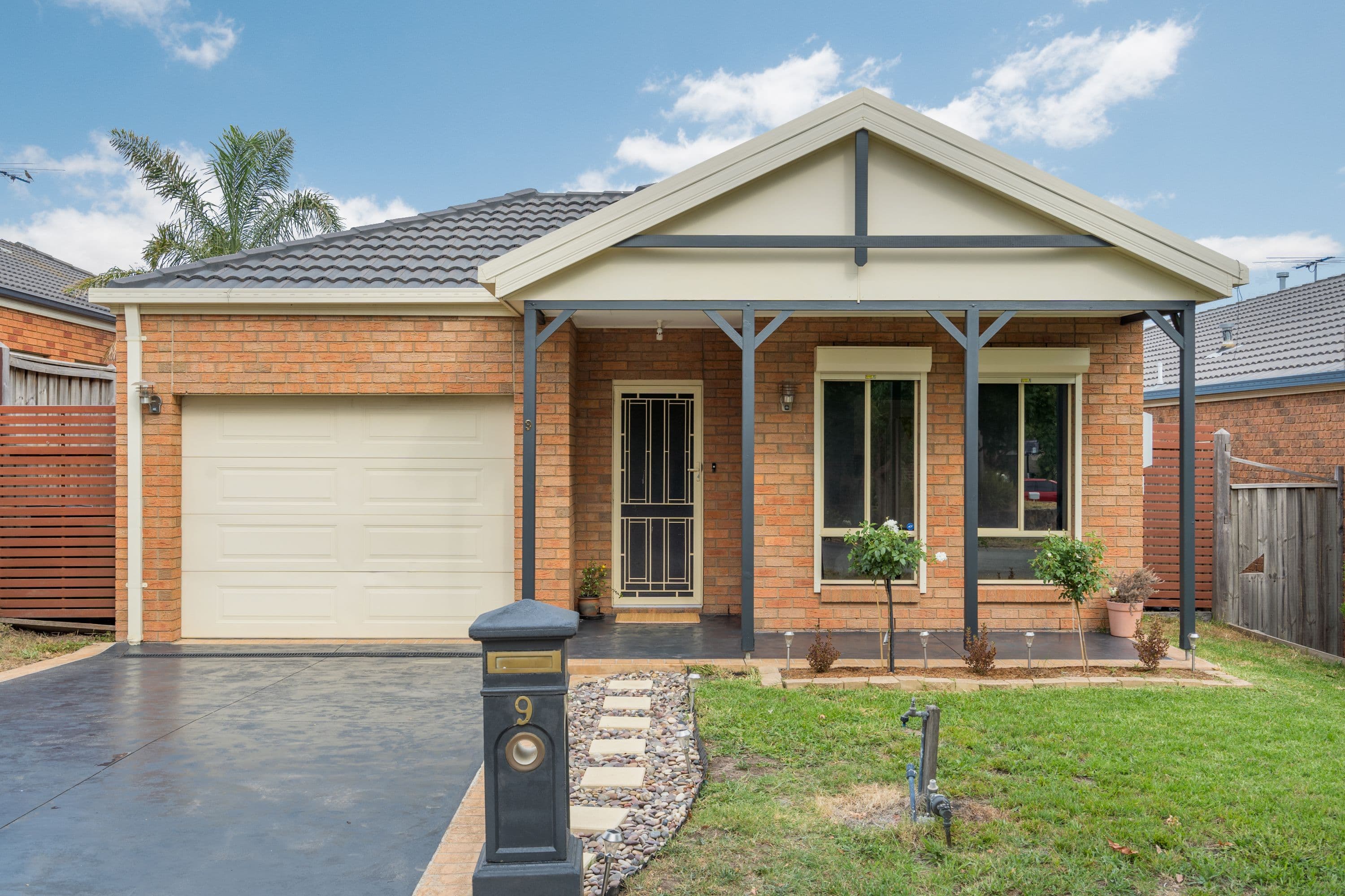 9 Hoxton Crescent, Craigieburn VIC 3064, Craigieburn - Image 1
