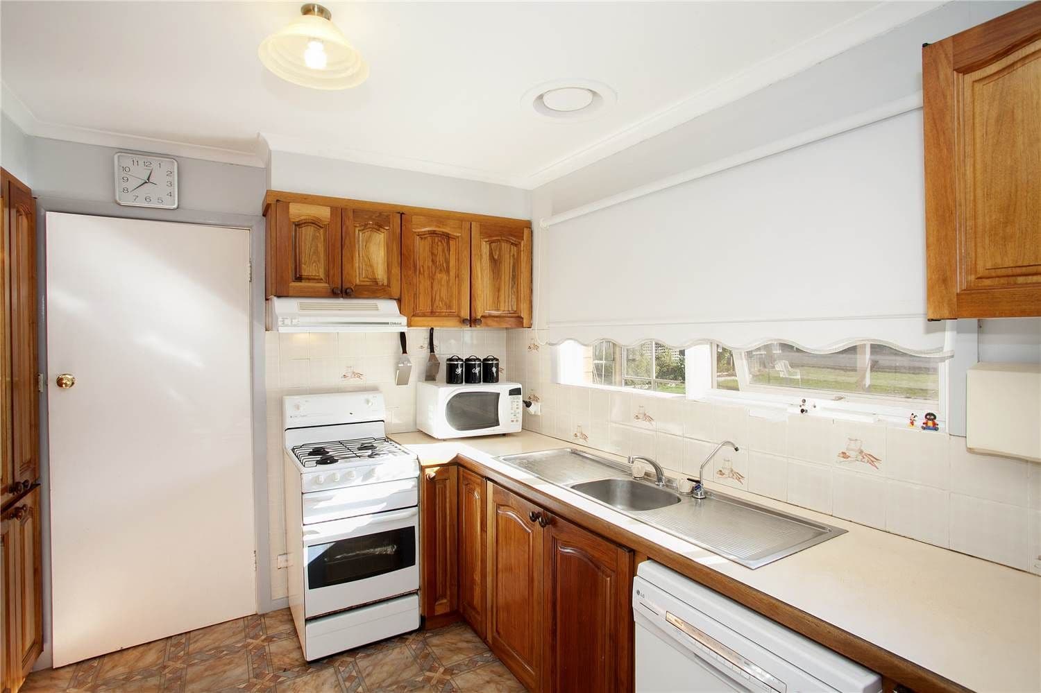 21 Lime Crescent, LARA VIC 3212, Lara - Thumbnail 3