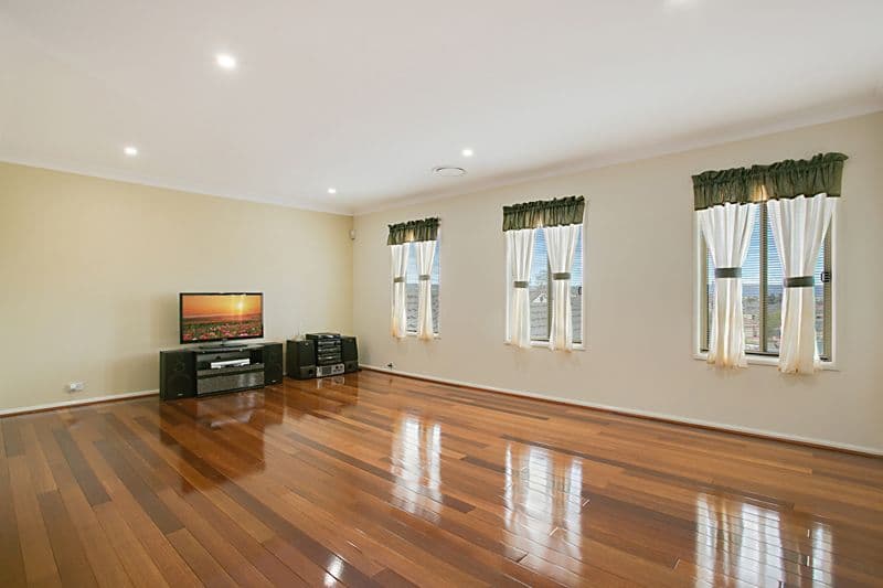 7 Karingal Court, Glenmore Park - Thumbnail 3