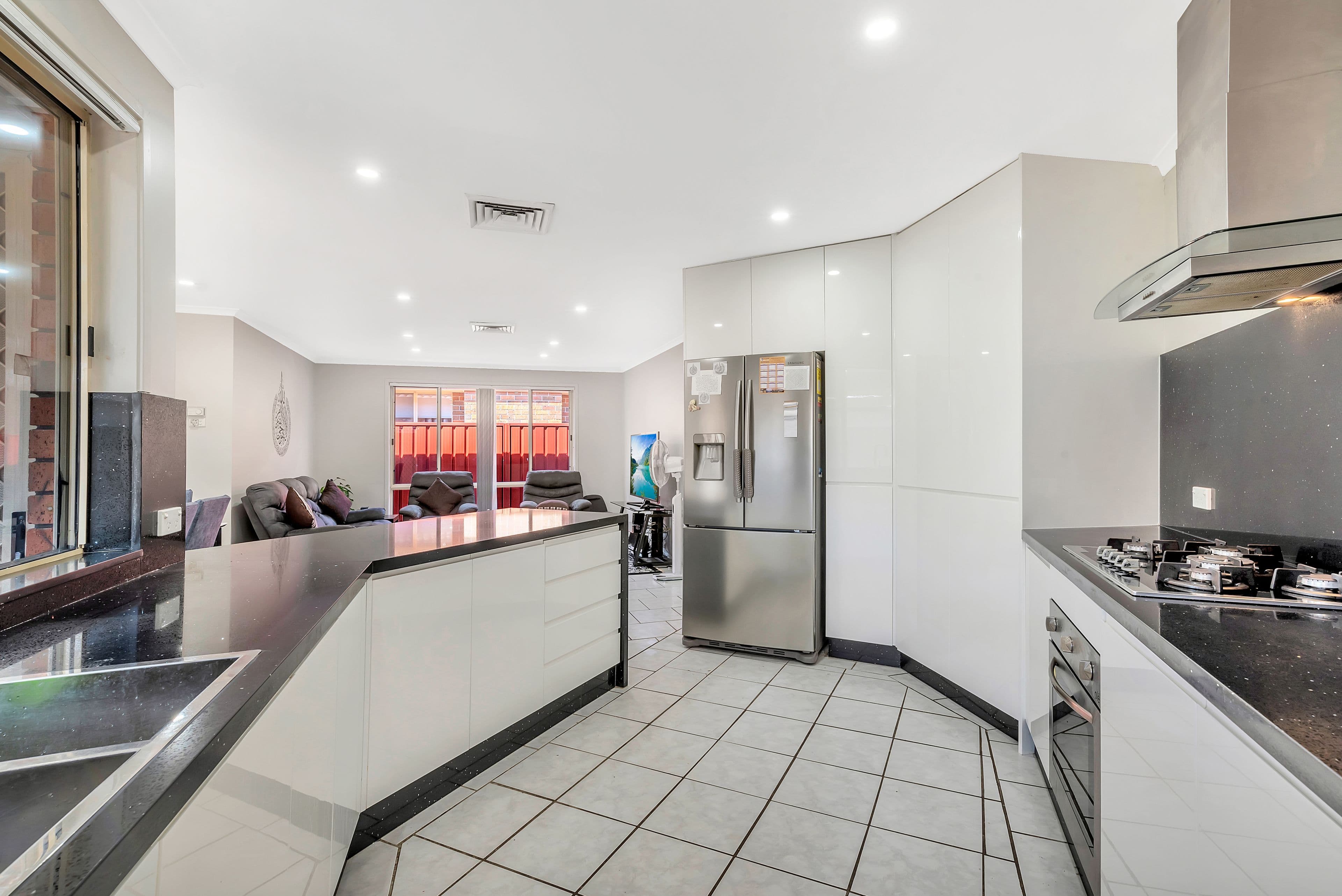 15 Nimbin Avenue, Hoxton Park - Thumbnail 5
