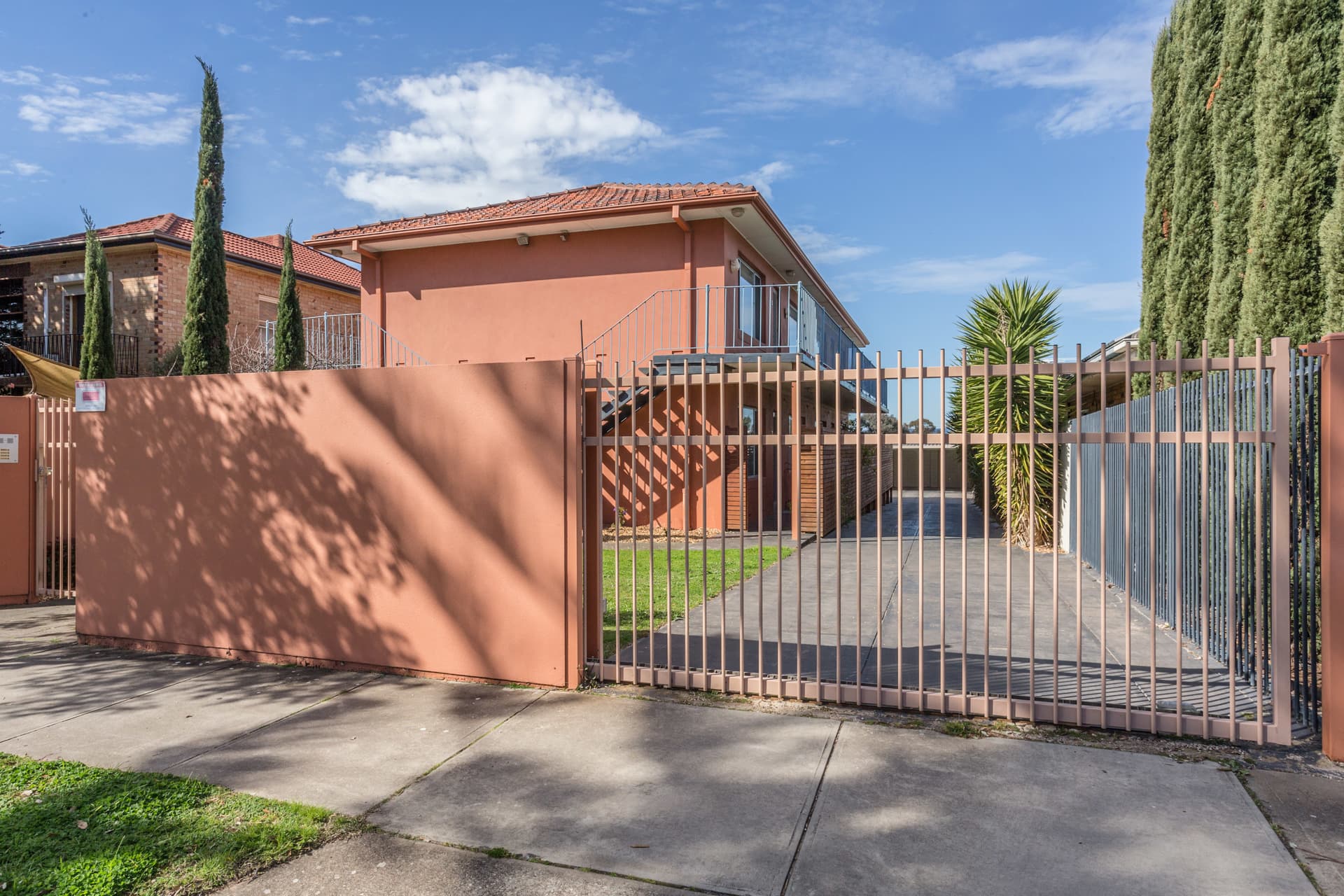 4/12 White Street, Henley Beach - Image 1