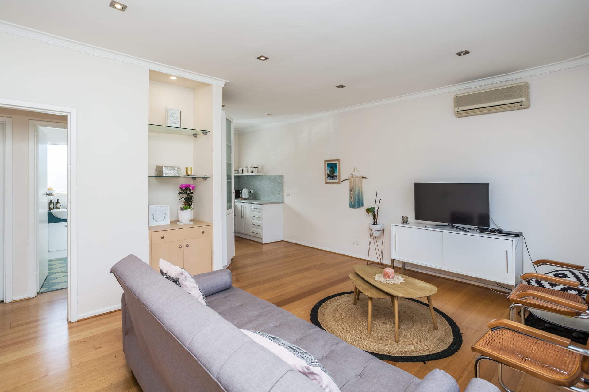 4/12 White Street, Henley Beach - Thumbnail 3