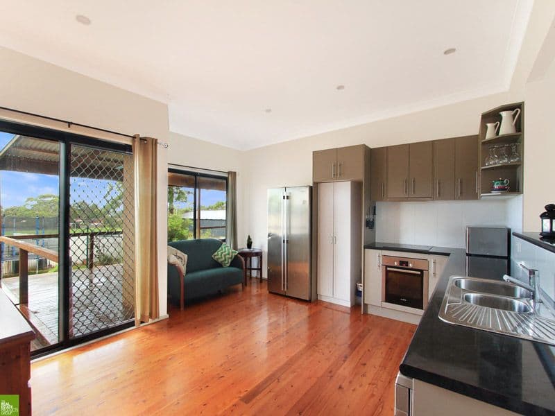18 Daphne Street, Barrack Heights - Thumbnail 3