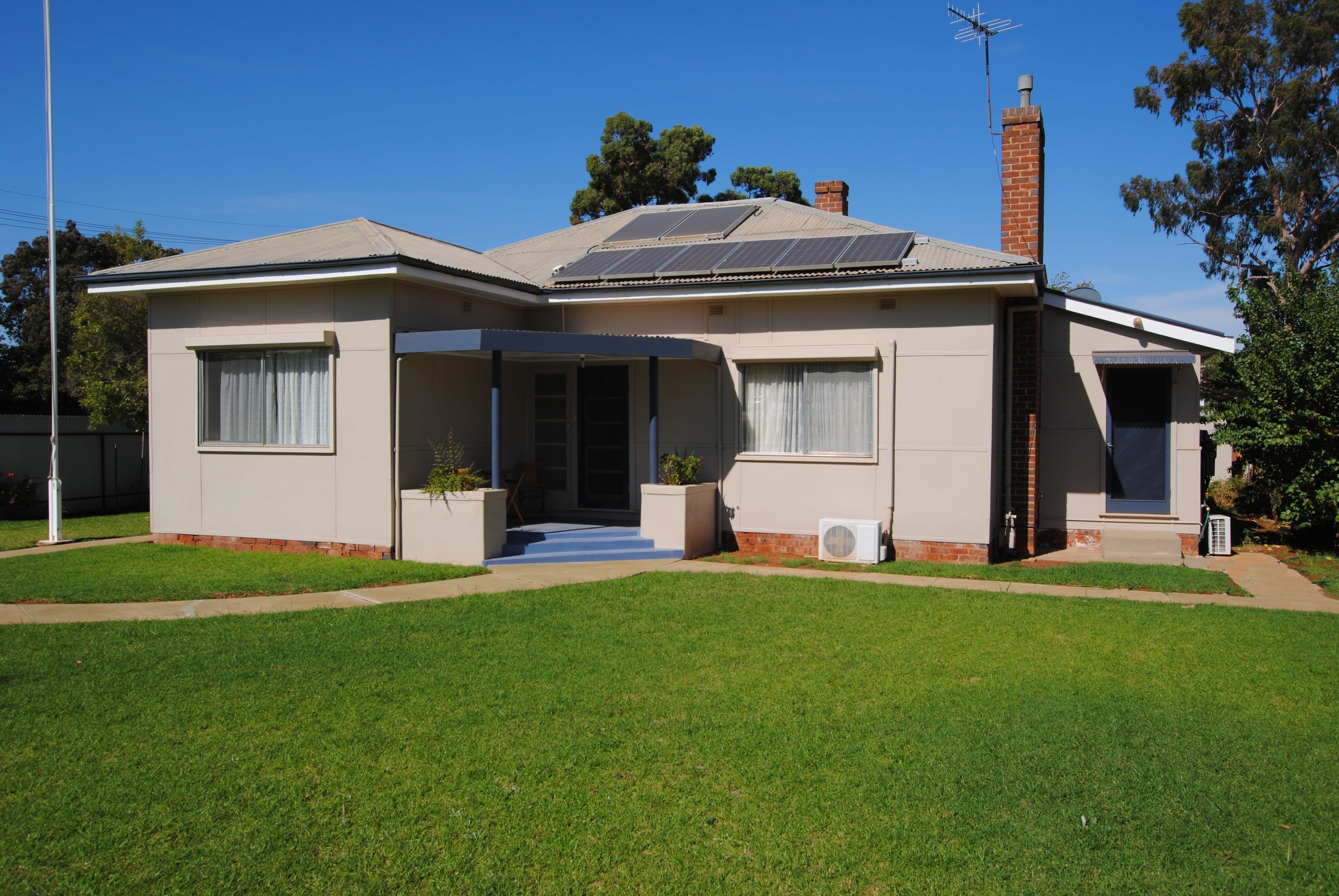 2 Gallipoli Street, Griffith - Thumbnail 2