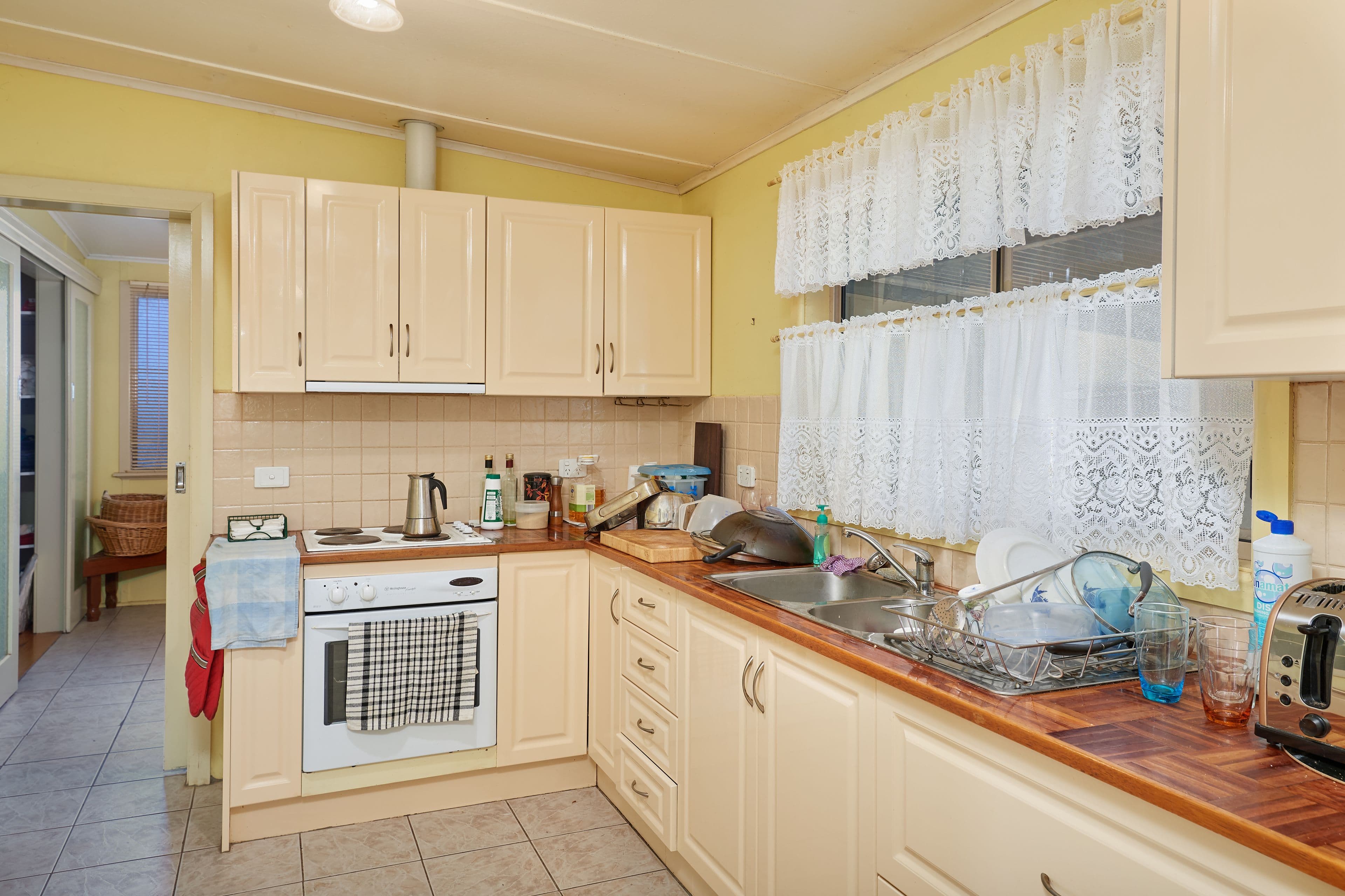 72 Mirrool Street South, Coolamon NSW 2701, Coolamon - Thumbnail 3