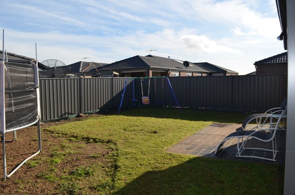 3 Edmondshaw Drive, DEER PARK VIC 3023, Deer Park - Thumbnail 2