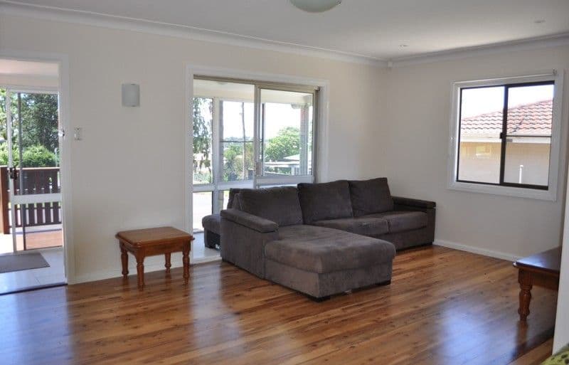 6 Kane Street, CENTENARY HEIGHTS QLD 4350, Centenary Heights - Thumbnail 2