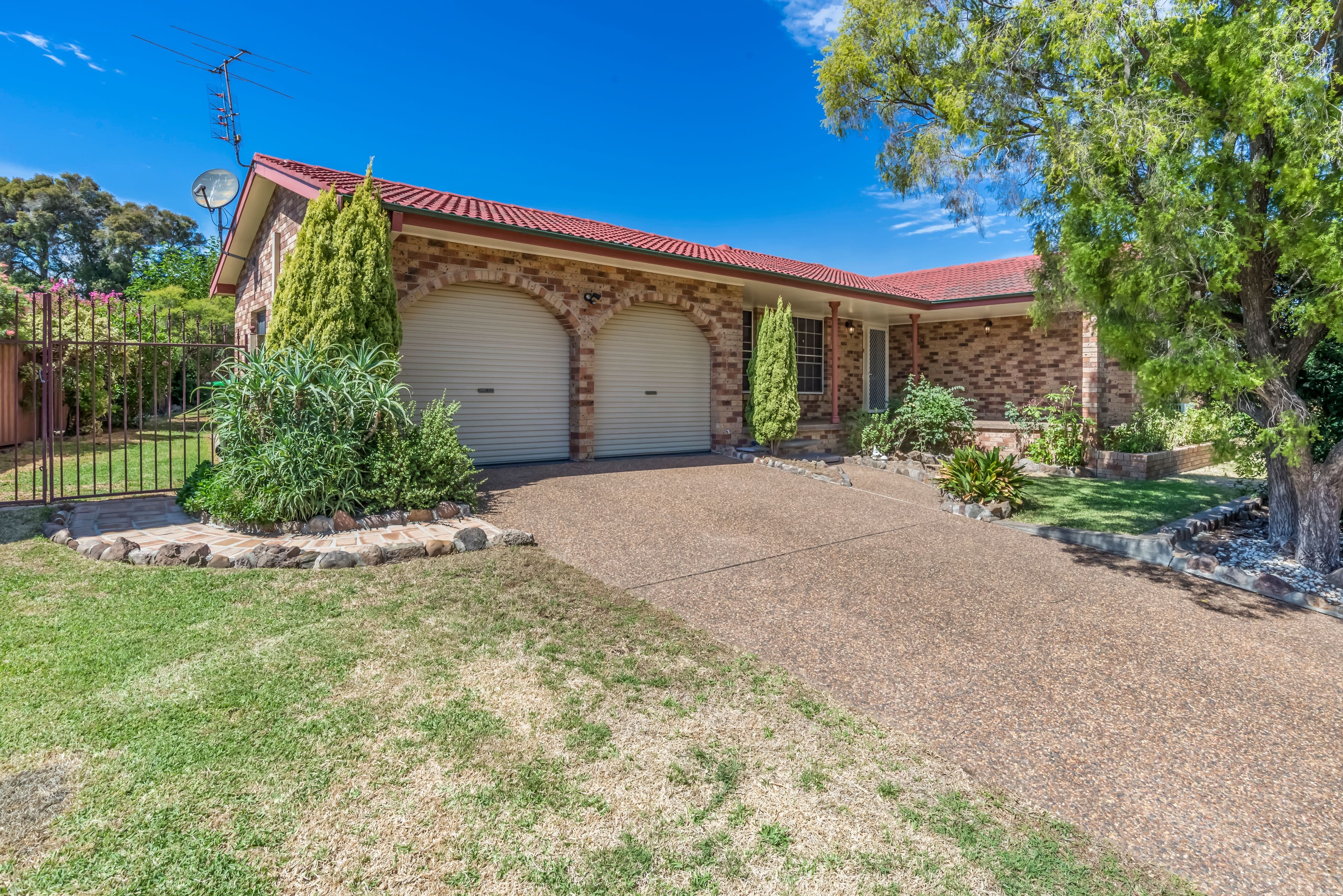 10 Grainger Crescent, Singleton NSW 2330, Singleton - Image 1