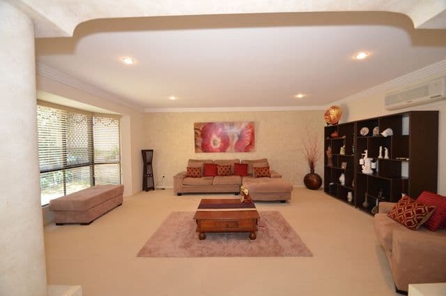 17 Kite Circuit, ARUNDEL QLD 4214, Arundel - Thumbnail 6