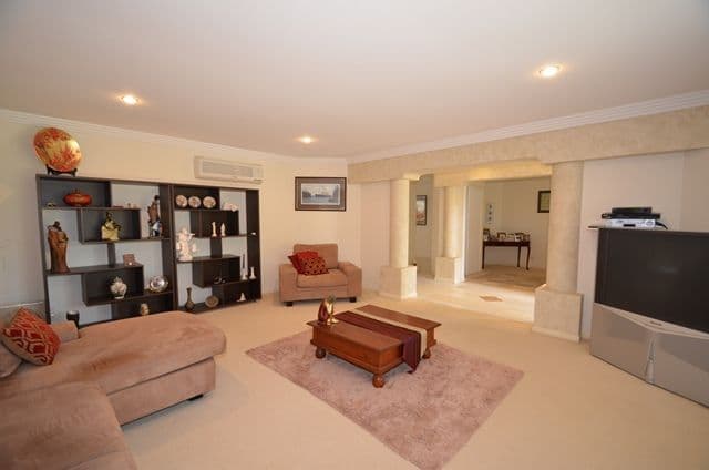 17 Kite Circuit, ARUNDEL QLD 4214, Arundel - Thumbnail 7
