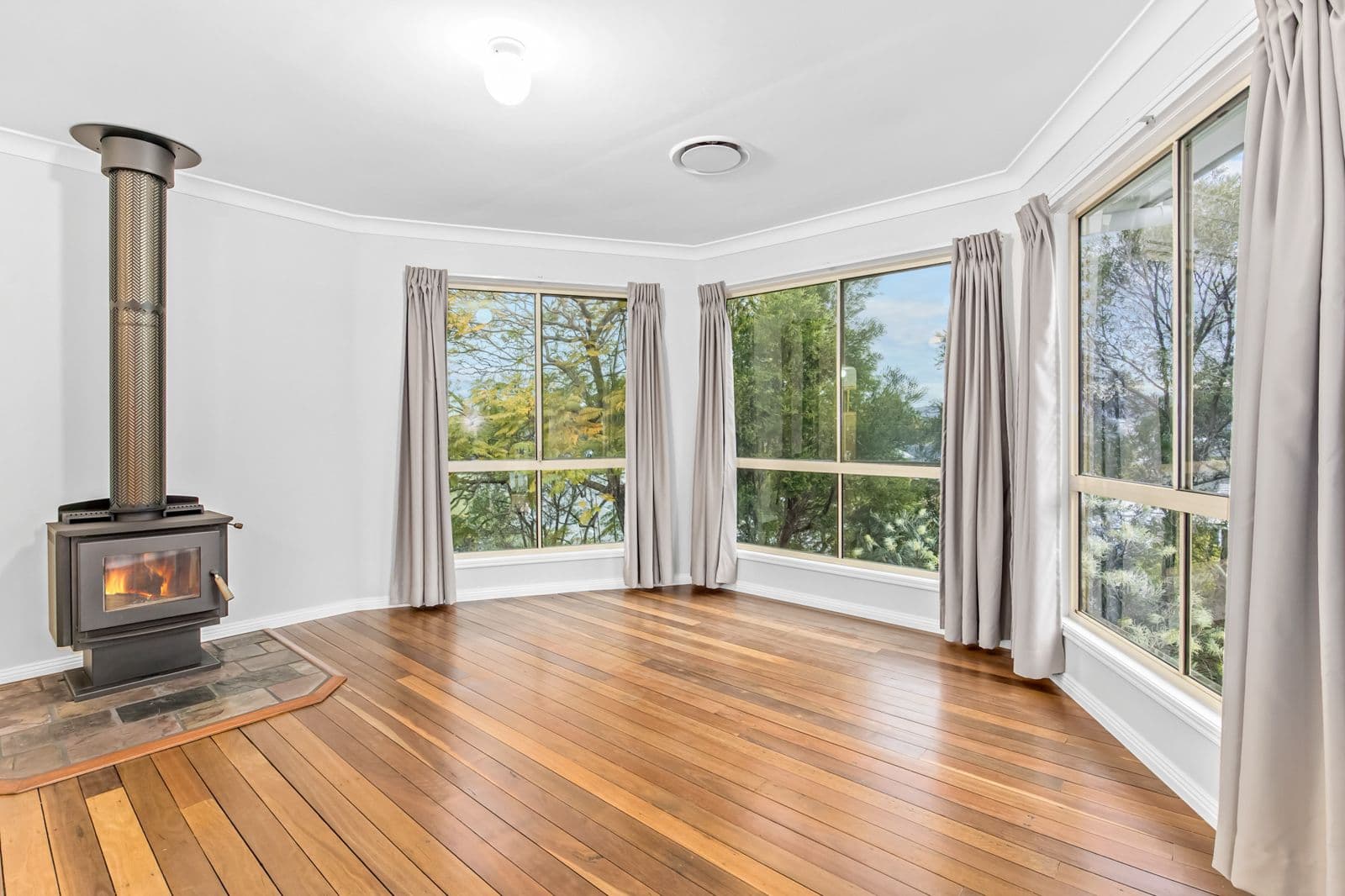 2 Crestridge Crescent, Oxenford QLD 4210, Oxenford - Thumbnail 7