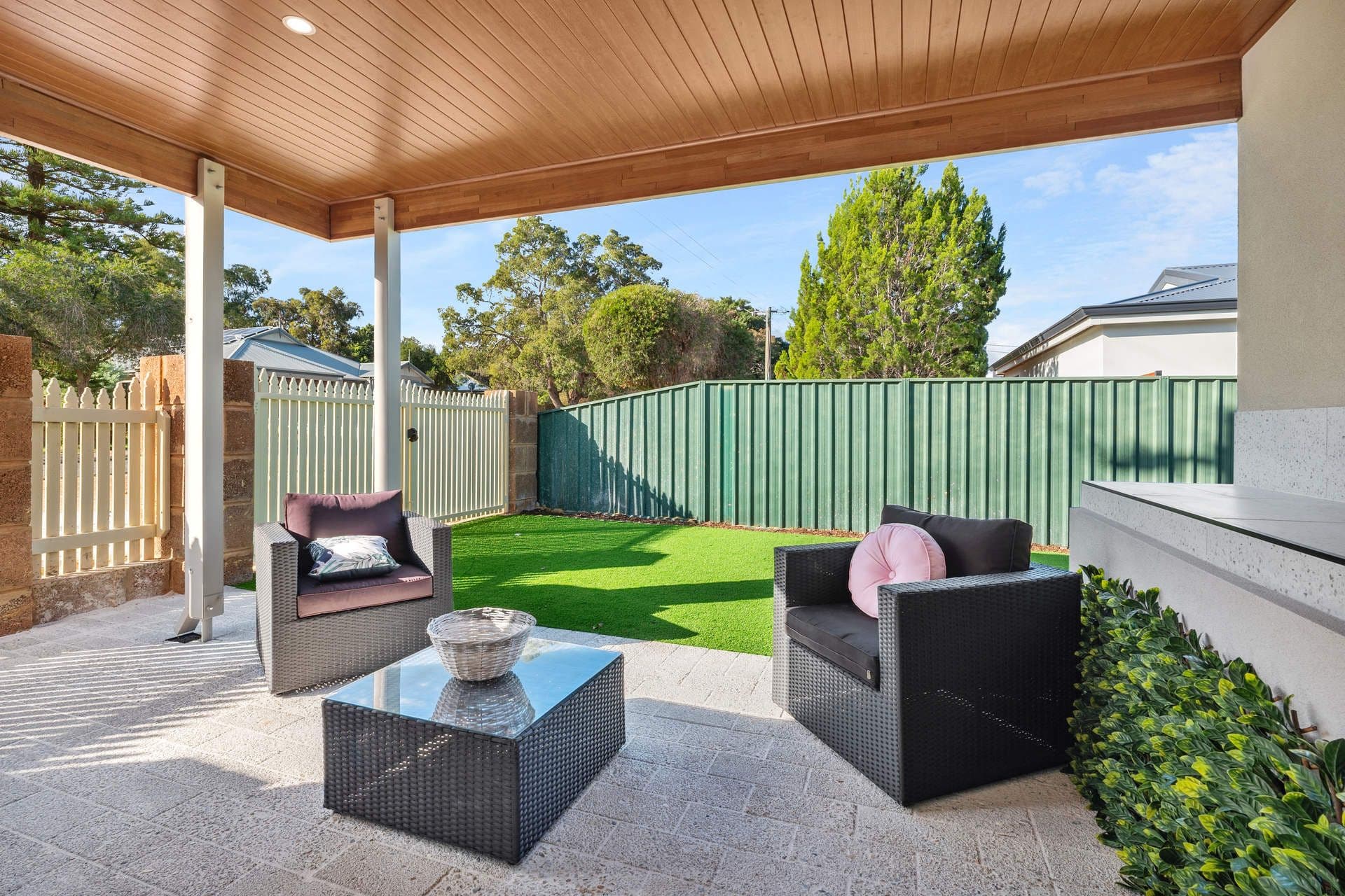 16 Crestview Crescent, Kalamunda WA 6076, Kalamunda - Thumbnail 2