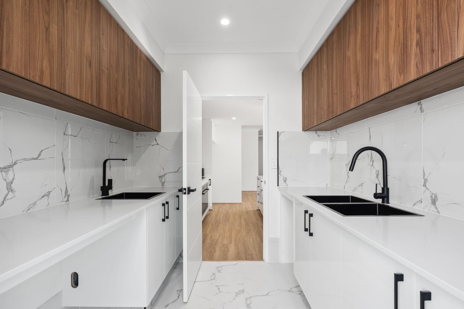 16 Crestview Crescent, Kalamunda WA 6076, Kalamunda - Thumbnail 8