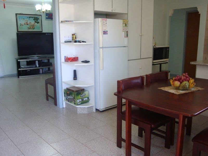 8  Marina Close, BOSSLEY PARK NSW 2176, Bossley Park - Thumbnail 4