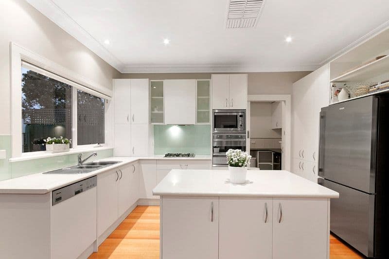 48 Holywood Grove, CARNEGIE VIC 3163, Carnegie - Thumbnail 3