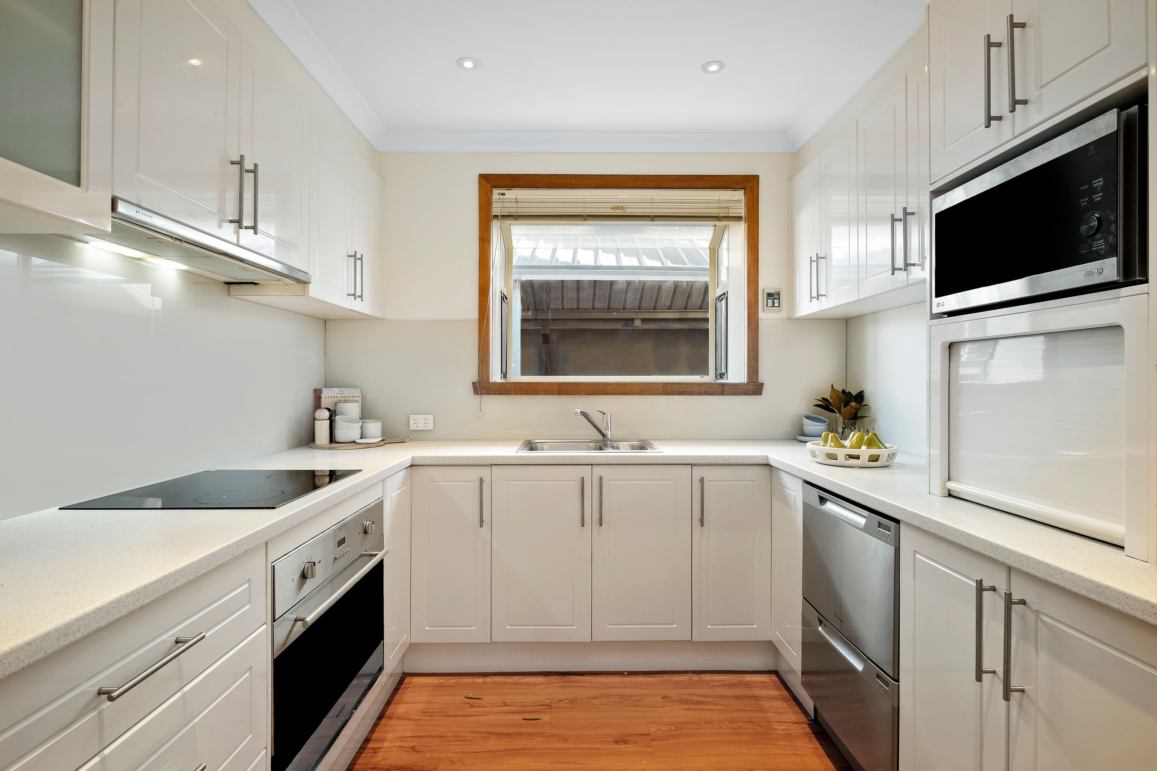 25 Lincoln Drive, Cheltenham VIC 3192, Cheltenham - Thumbnail 4