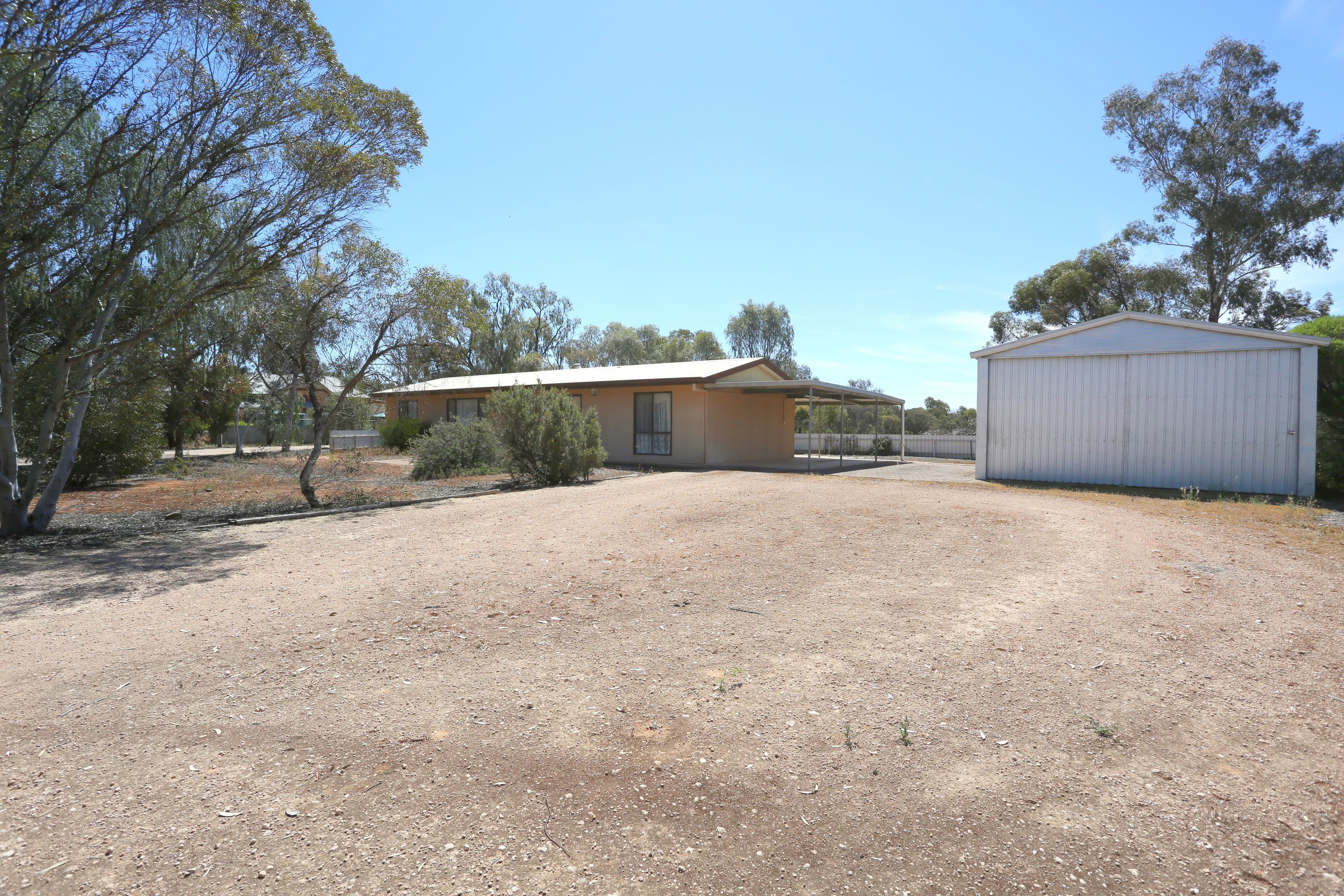 13 Ralli Street, Balaklava SA 5461, Balaklava - Thumbnail 2