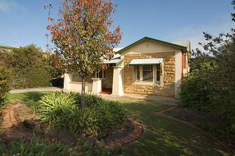 27 Wellington Street, GLANDORE SA 5037, Glandore - Thumbnail 2