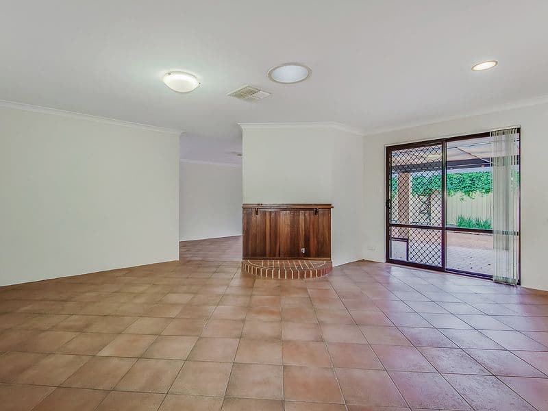 82 Mclarty Road, HALLS HEAD WA 6210, Halls Head - Thumbnail 3