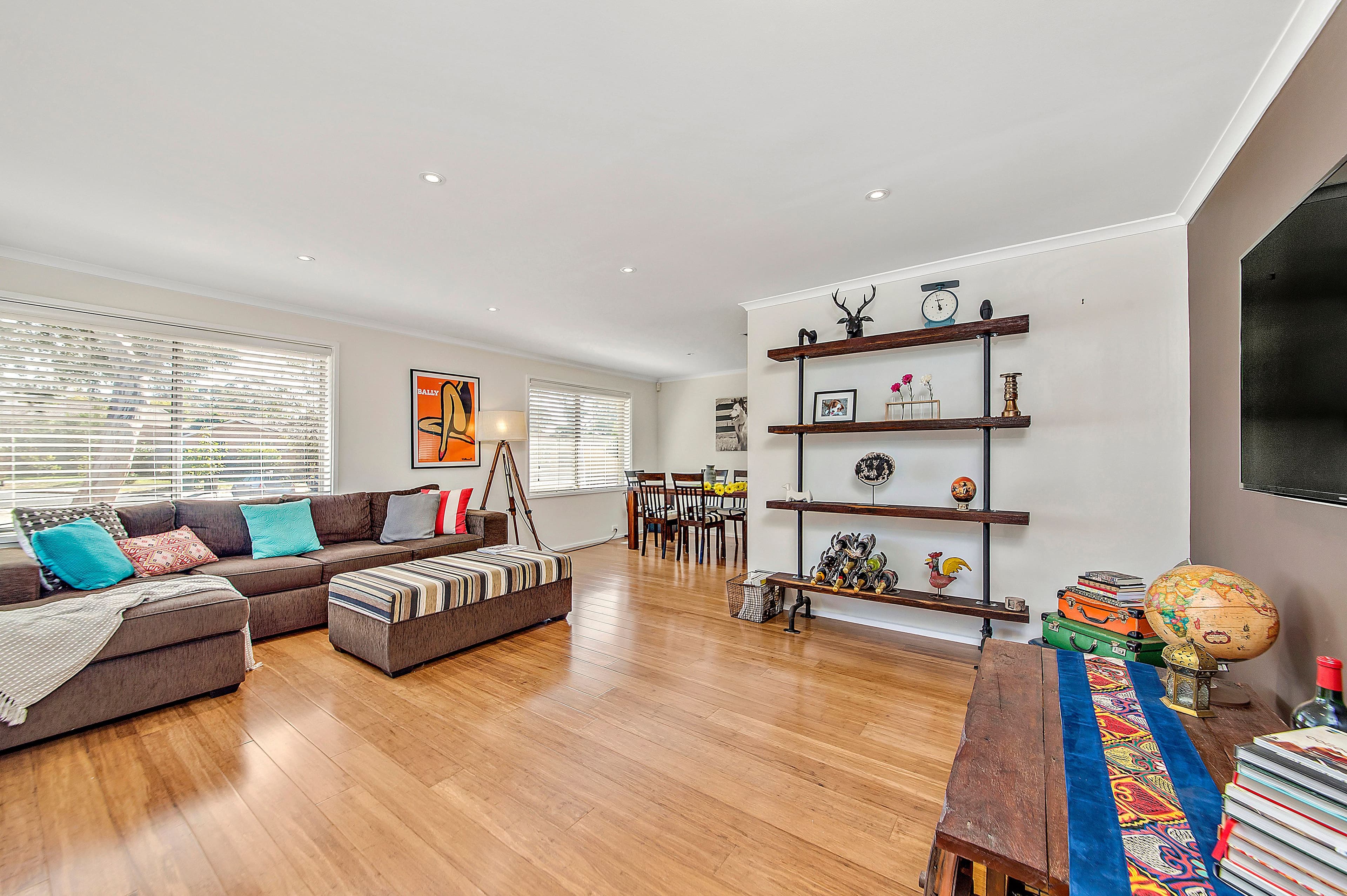 1 Lloyd Place, Kambah ACT 2902, Kambah - Thumbnail 2