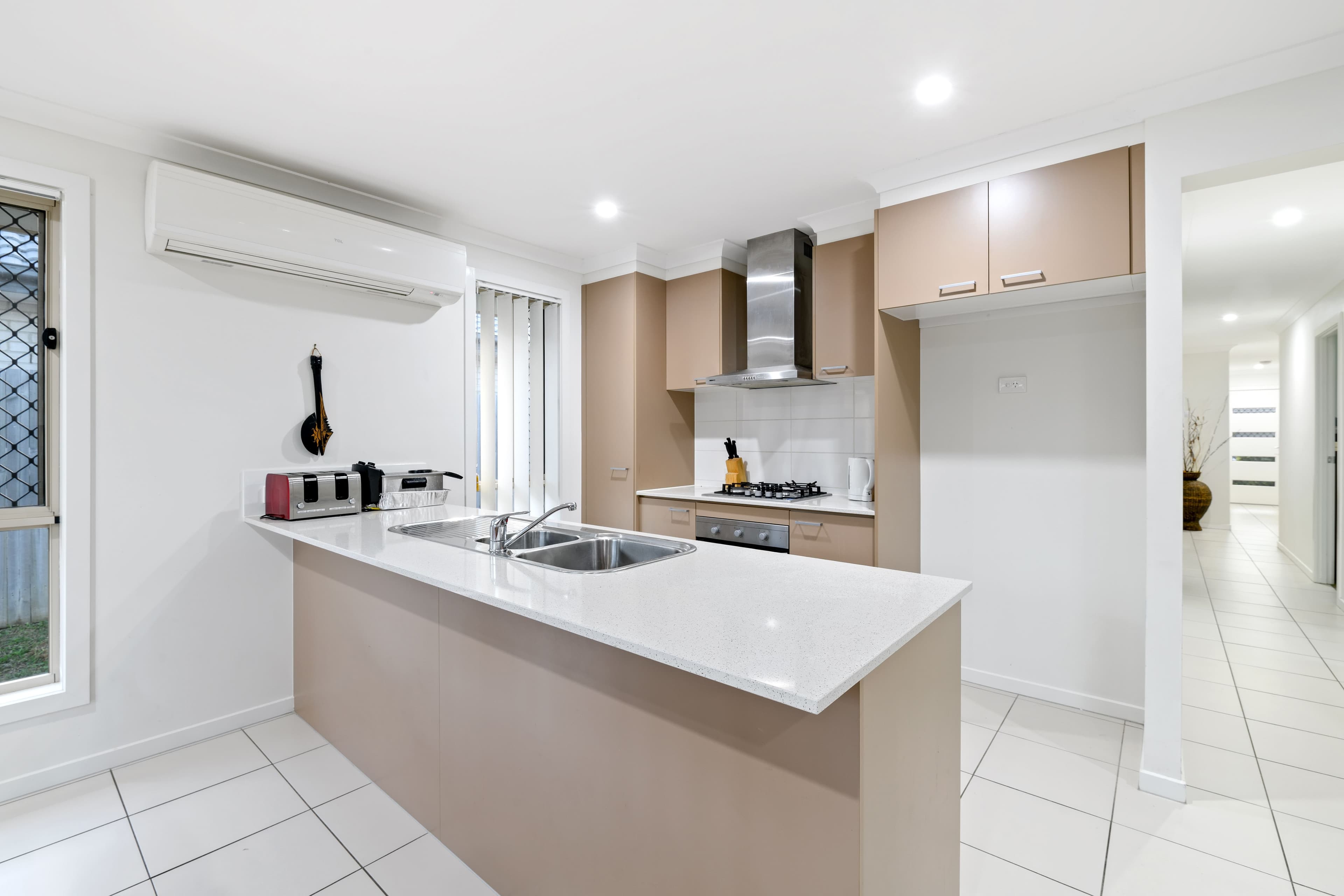 9 Riverstone Avenue, Logan Reserve QLD 4133, Logan Reserve - Thumbnail 2