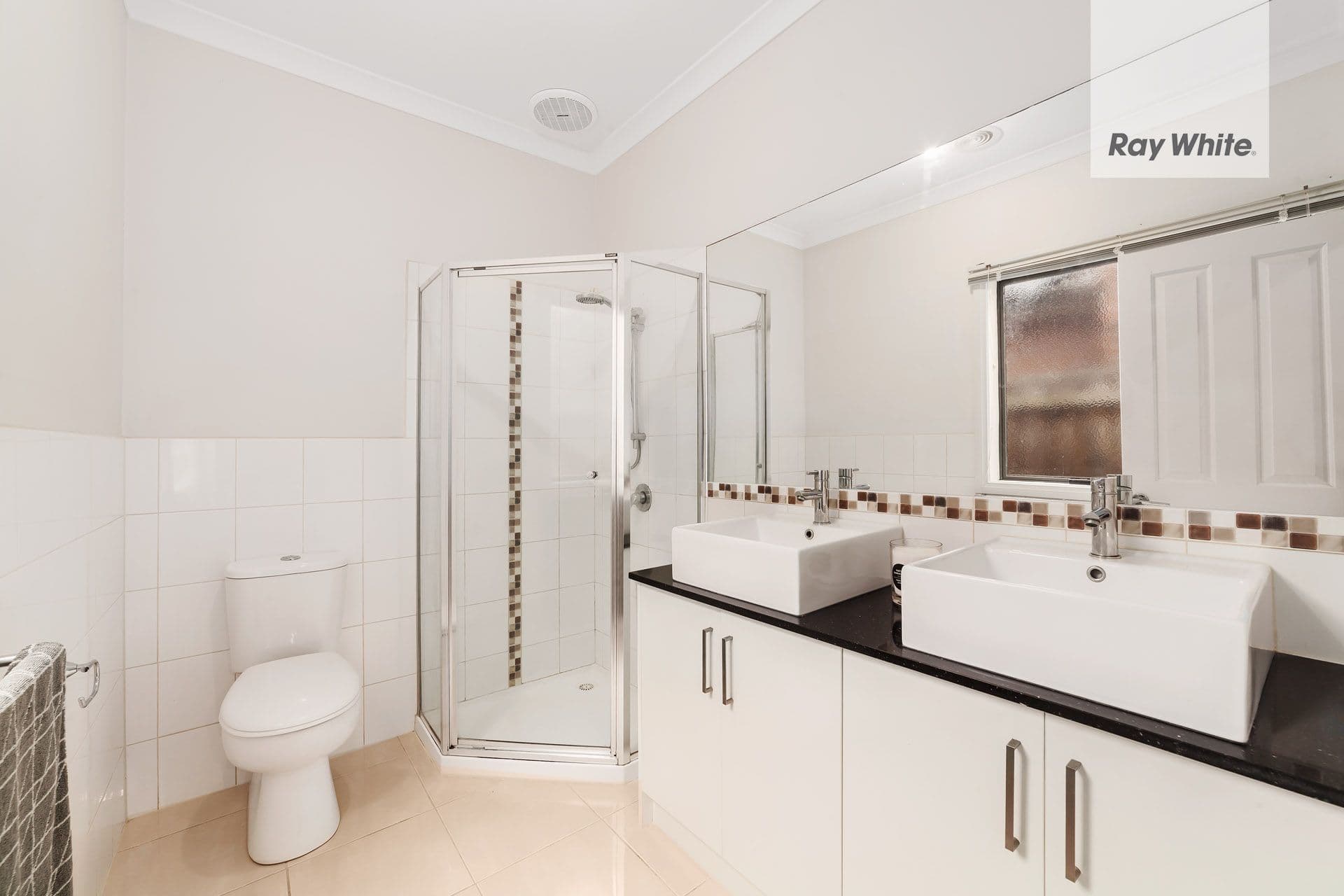 19 Leonie Close, South Morang VIC 3752, South Morang - Thumbnail 7