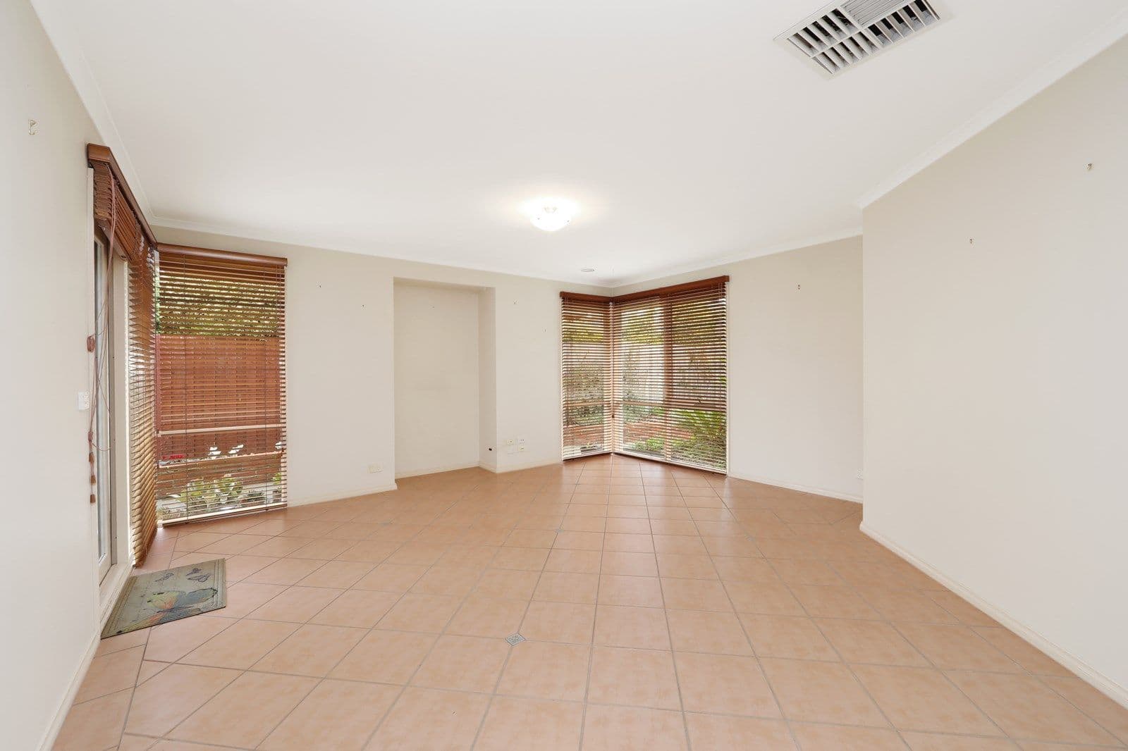 101 Quail Way, Rowville VIC 3178, Rowville - Thumbnail 4